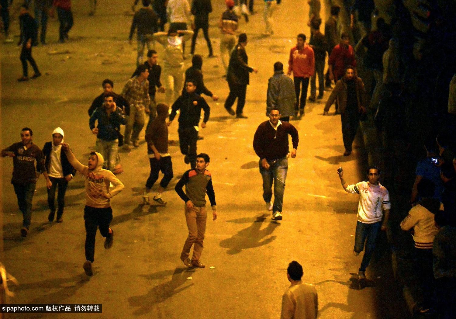 穆巴拉克被判谋杀罪不成立 引发开罗大规模骚乱