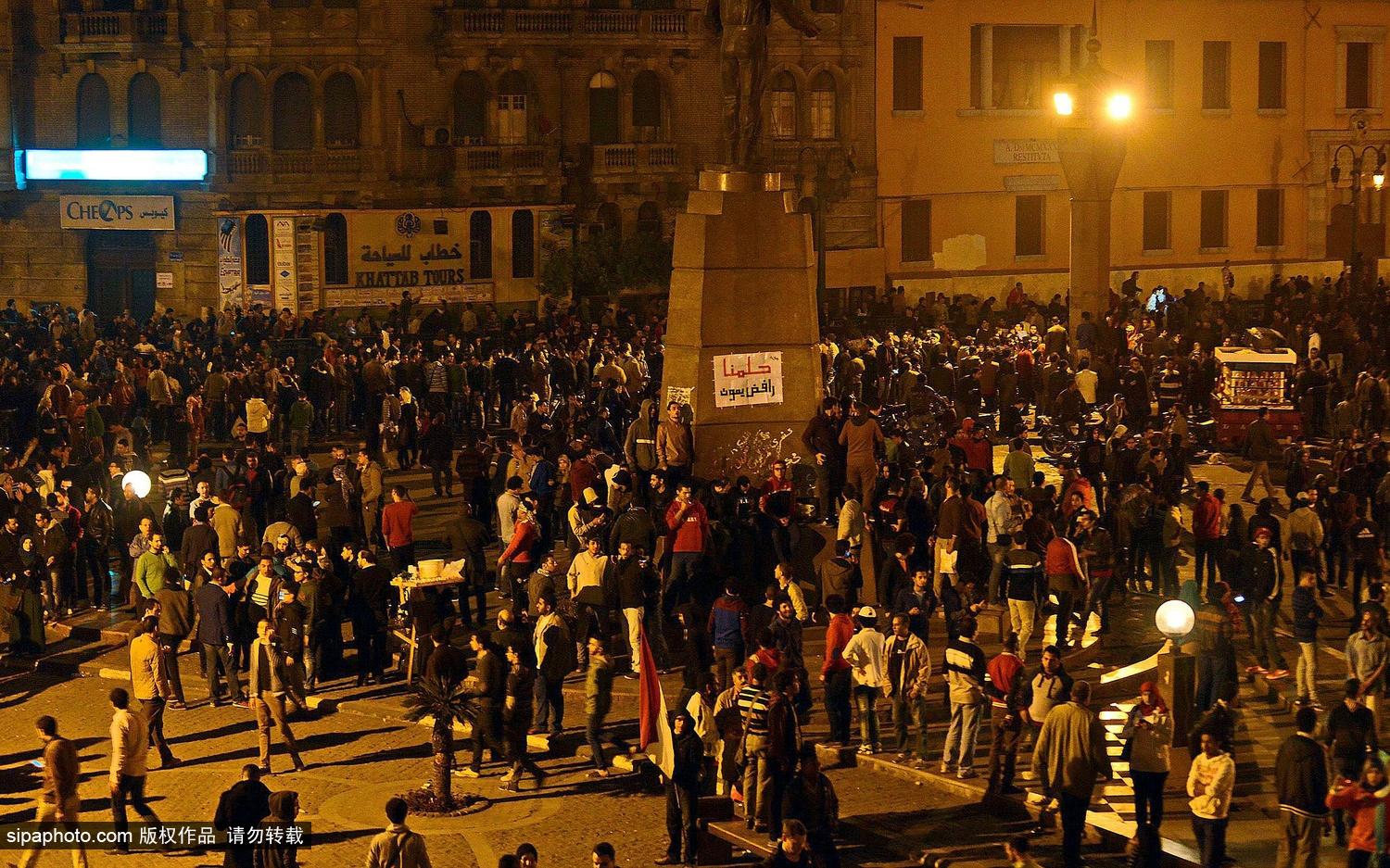 穆巴拉克被判谋杀罪不成立 引发开罗大规模骚乱