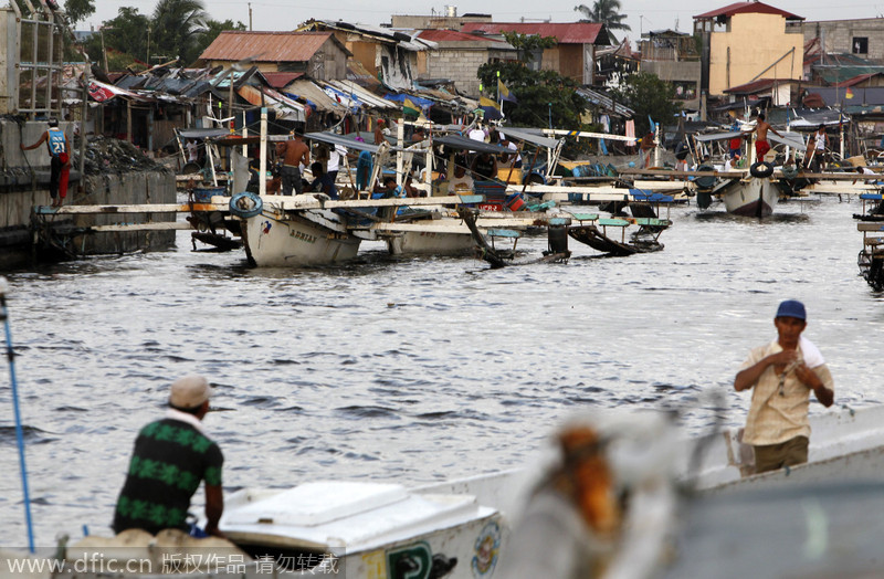 台风“哈格比”将袭菲律宾中部 渔民回港“避风头”