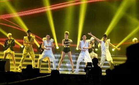 王蓉 音乐先锋榜 封后 神曲地位再度升华_娱乐_