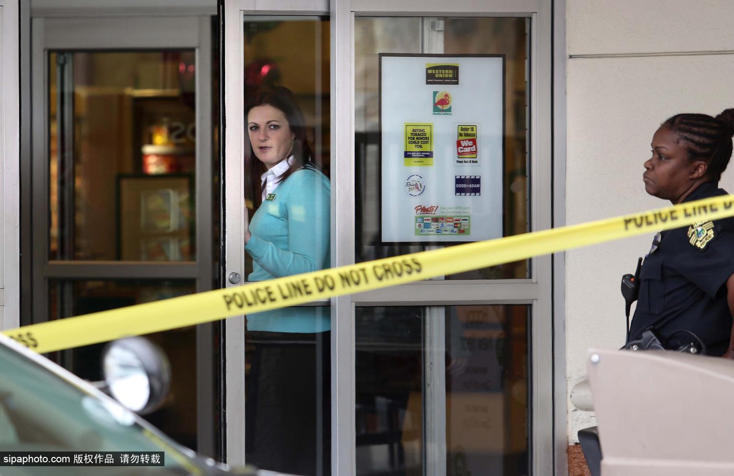 美商店内发生枪击案 一名人员受伤多名嫌疑人在逃