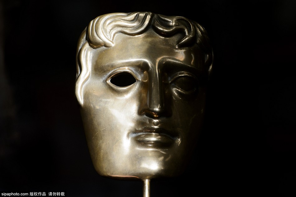 揭秘英国电影学院奖标志性面具制作过程