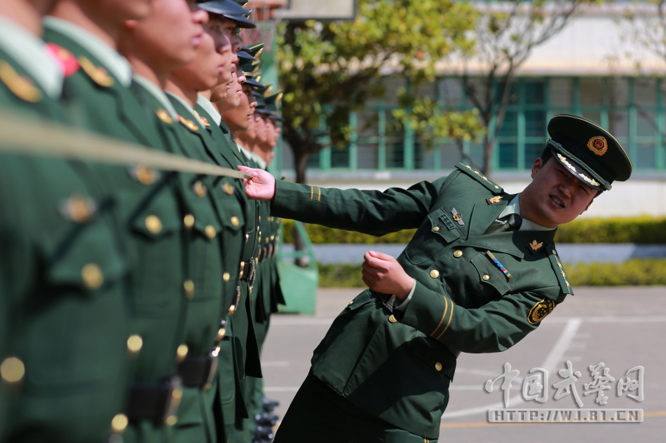 外媒称中国阅兵将展示1.76经典传奇 歼20和T50或参阅
