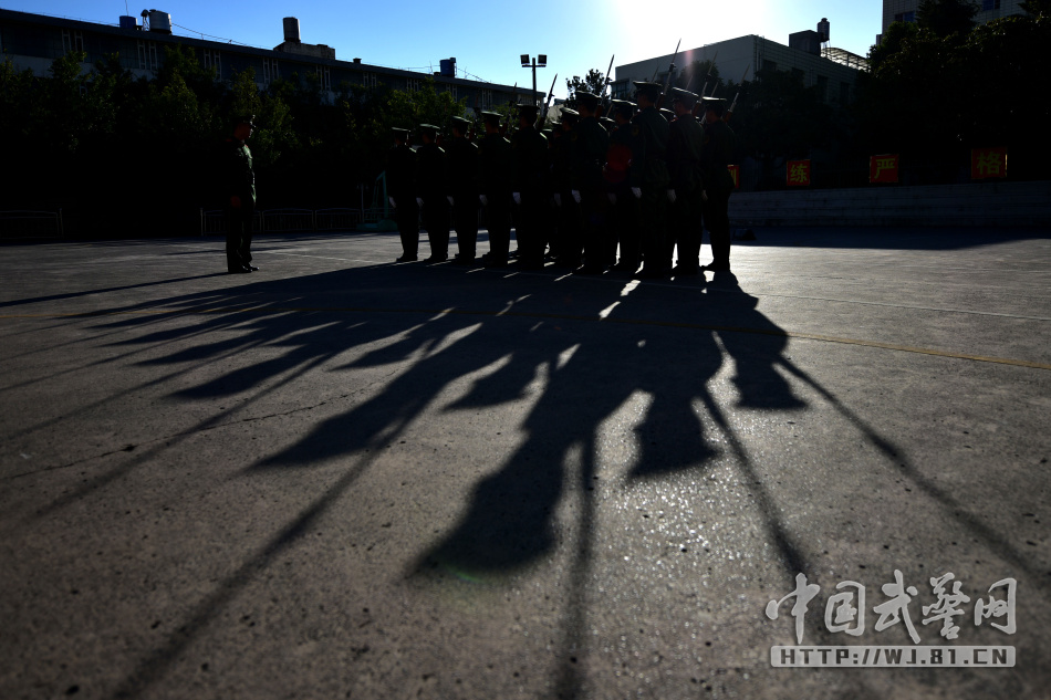 外媒称中国阅兵将展示1.76经典传奇 歼20和T50或参阅