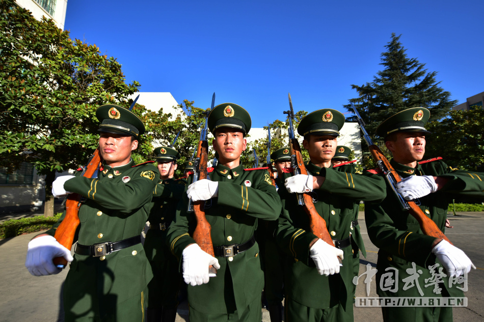 外媒称中国阅兵将展示1.76经典传奇 歼20和T50或参阅