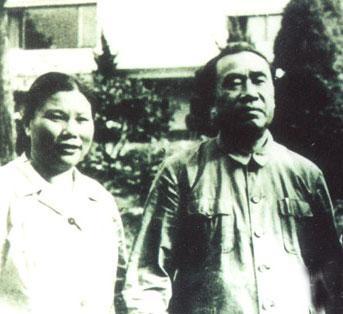 收入证明_领导夫人们的收入