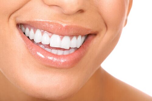 法媒推荐美白牙齿3小窍门 展现健康自信笑容