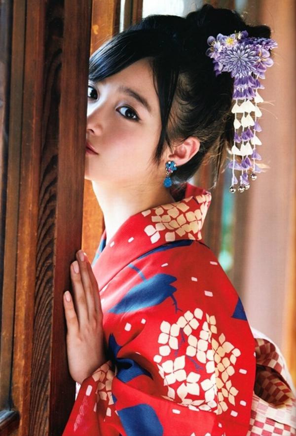 日本美女校服写真 赛高酱直播摘胸套视频