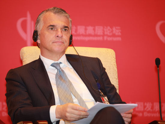 中国人均收入美元_中国人均gdp10万美元(2)