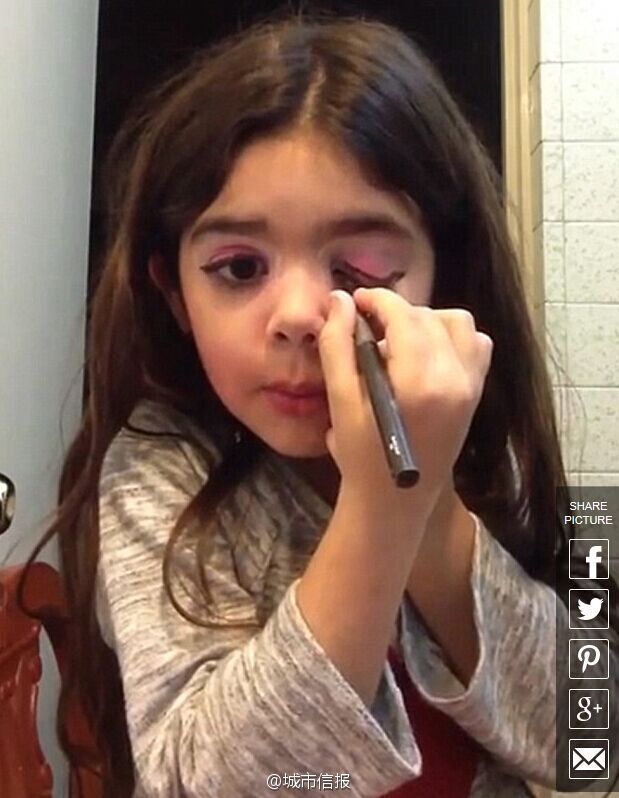 惊呆!5岁女孩视频教化妆手法娴熟