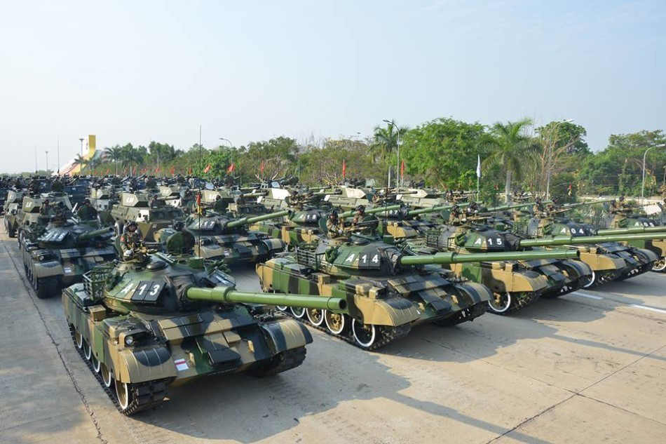 缅甸阅兵式出动大量中国造武器