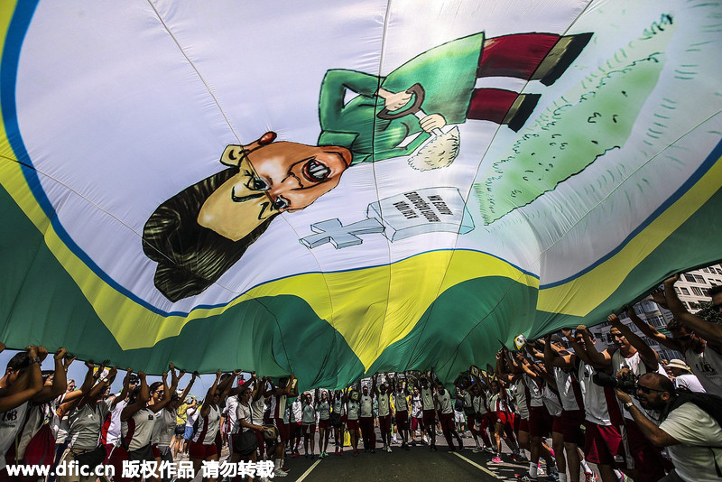 巴西举行大规模反政府示威 要求弹劾总统罗塞夫