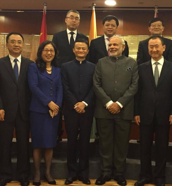 印度总理莫迪会见中国企业家代表 与马云单聊