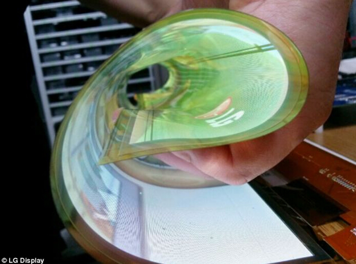 LG推出超薄OLED壁纸电视磁垫吸附任意拆卸