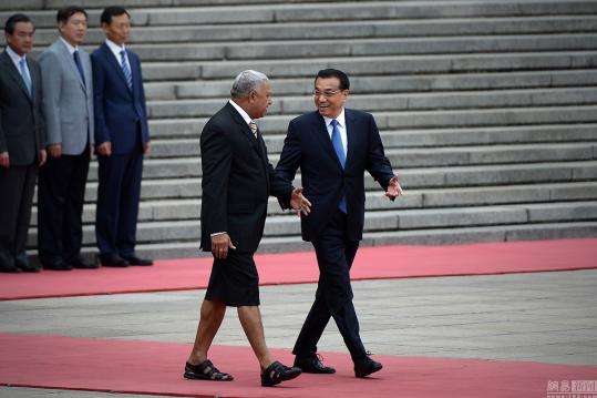 <em>斐济</em>领导<em>人穿裙装</em>访华_国际新闻_环球网