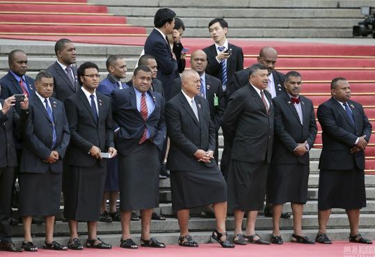 <em>斐济</em>领导<em>人穿裙装</em>访华_国际新闻_环球网