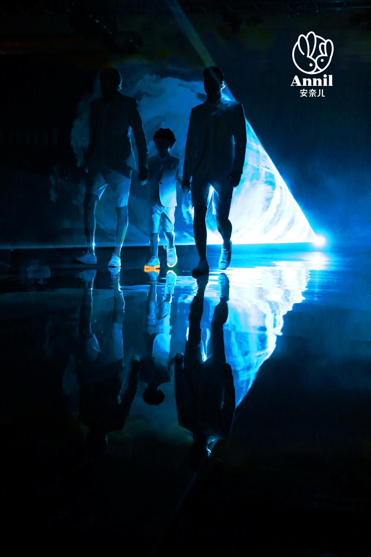 童行-<em>安奈儿</em>2016春夏新品发布会_财经_环球网