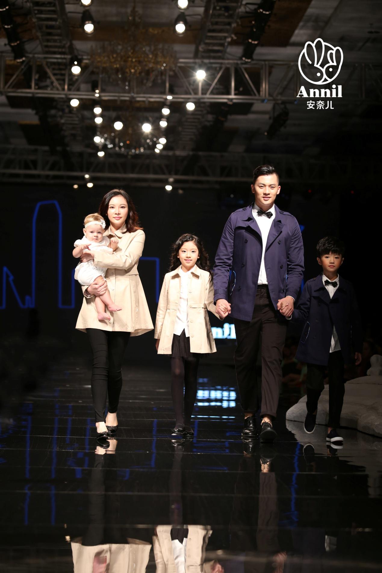 童行-<em>安奈儿</em>2016春夏新品发布会_财经_环球网