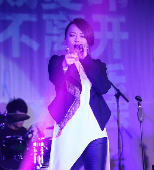 戴爱玲简谱_光芒戴爱玲程亦治