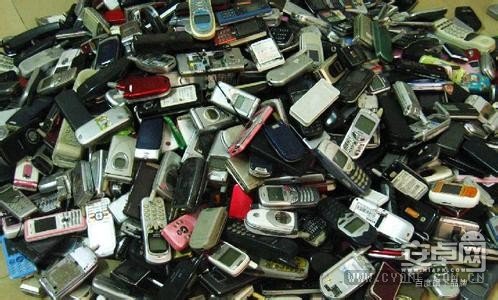 我国一年淘汰近4亿部手机 回收制度不完善