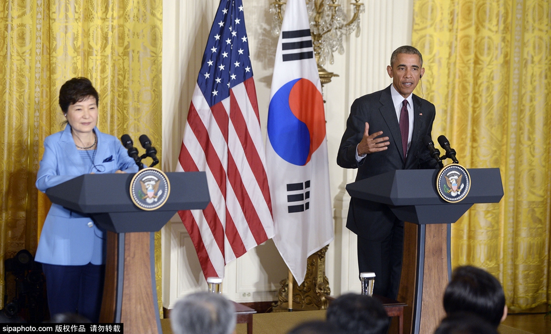 奥巴马与韩国总统朴槿惠举行联合新闻发布会