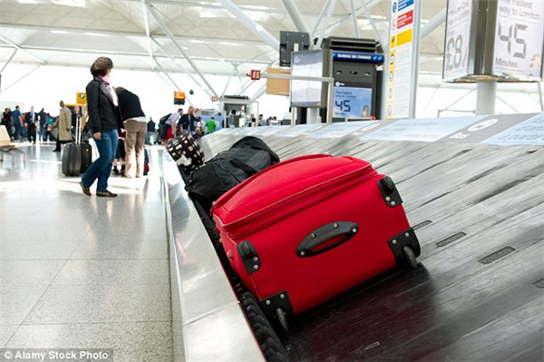 美航空公司未按要求赔付旅客破损行李