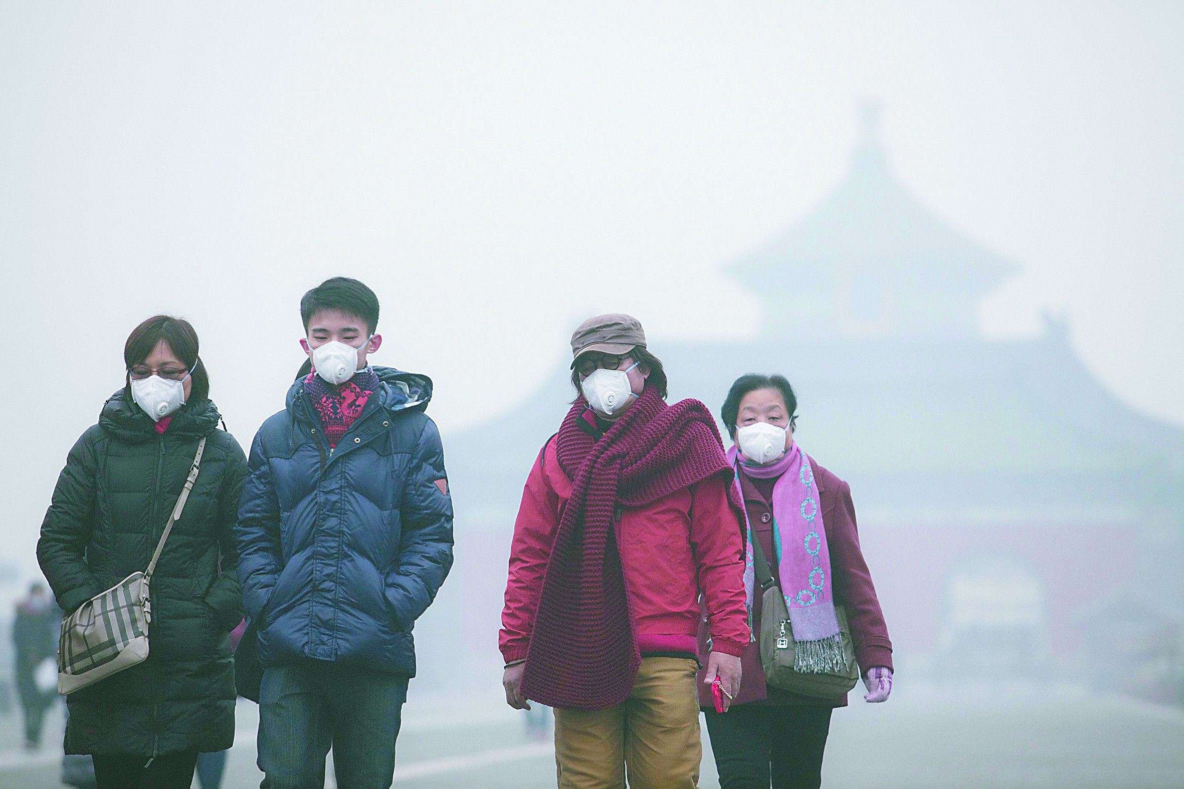 北京红色预警引世界热议 被赞展现治理雾霾决