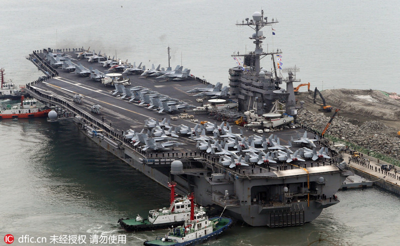 美国海军航母战斗群驶入韩国釜山作战基地