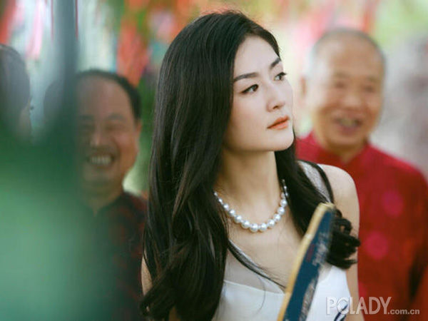 何炅老婆_何炅一年收入多少(2)