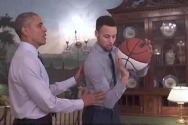 奥巴马与NBA球星共拍公益广告 呼吁社会关心年轻人（图）