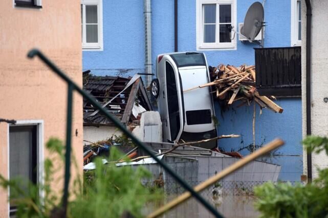 德国南部灾害性暴雨不断 洪水已造成7人死亡