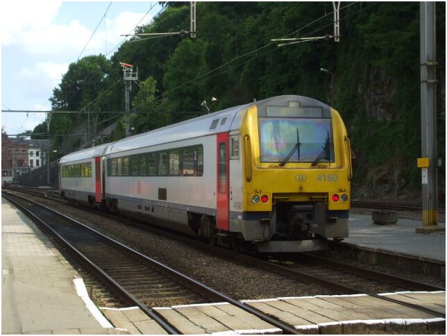 比利时发生火车相撞事故 致3人死亡40人受伤