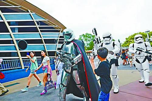 上海迪士尼开幕在即 香港迪士尼推“星战”与之竞争