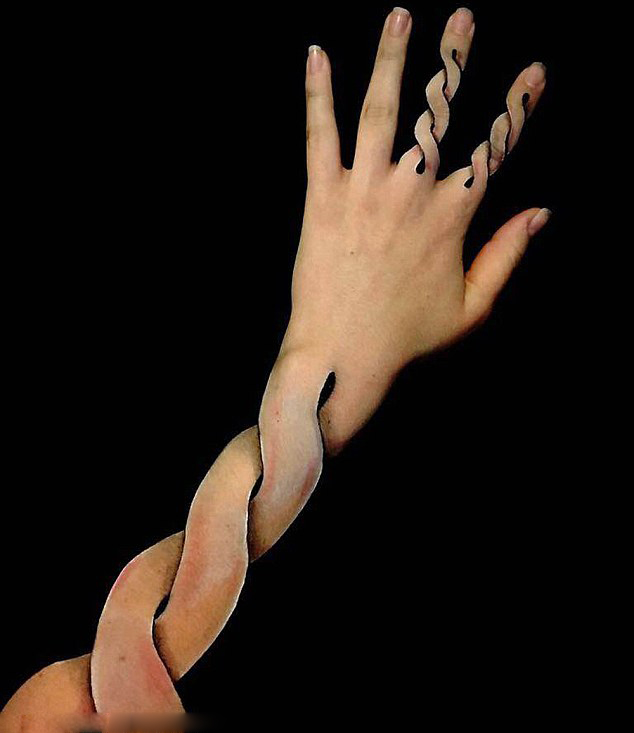 澳女子手臂上彩绘3D图案打造惊艳视觉