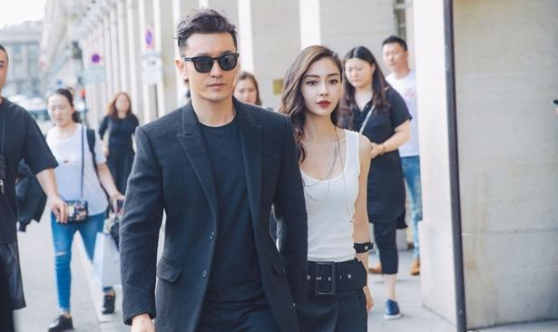 黄晓明Baby恩爱秀到了巴黎 牵手看秀不放开