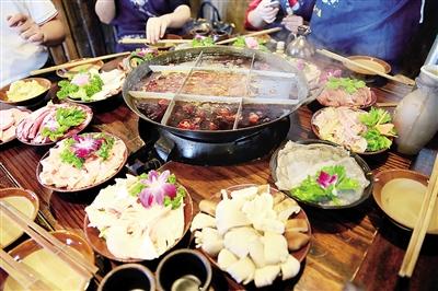 彤德莱火锅加盟_要德火锅人均消费