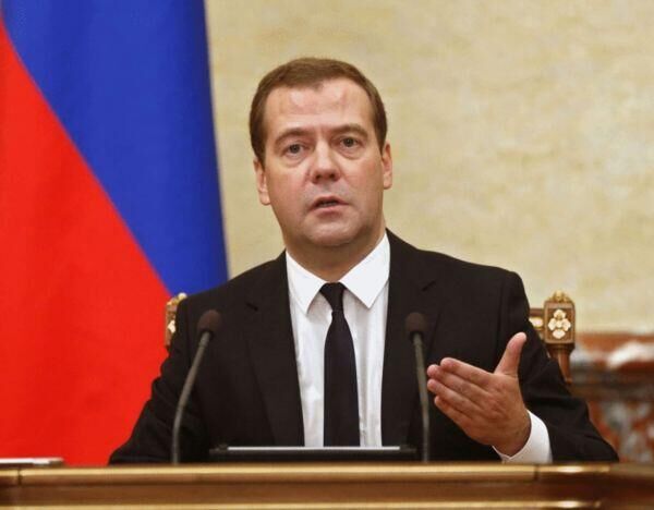 俄总理谴责尼斯恐袭 表达对法国人民的支持