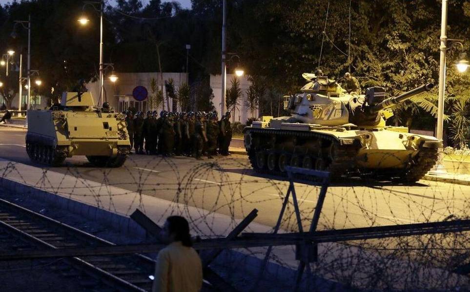 外媒：叛乱士兵闯入土耳其一私营广播机构并控制播控室
