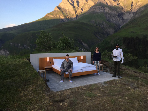 瑞士酒店无墙无顶 顾客可直接感受静谧星空