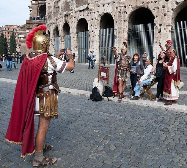 罗马市长明令禁止“角斗士”在景区招揽生意
