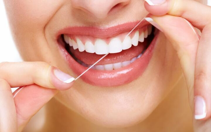牙线是否有益健康？专家建议护牙方式要因人而异