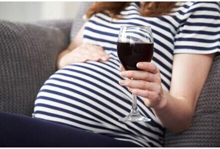 丹麦研究表明女性饮酒过度或影响生育能力