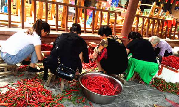 贵州镇远gdp_贵州镇远古镇图片(2)