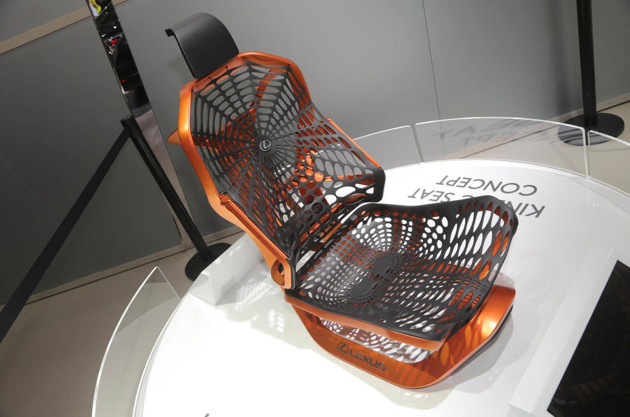 雷克萨斯UX概念车巴黎车展首秀 座椅设计新颖