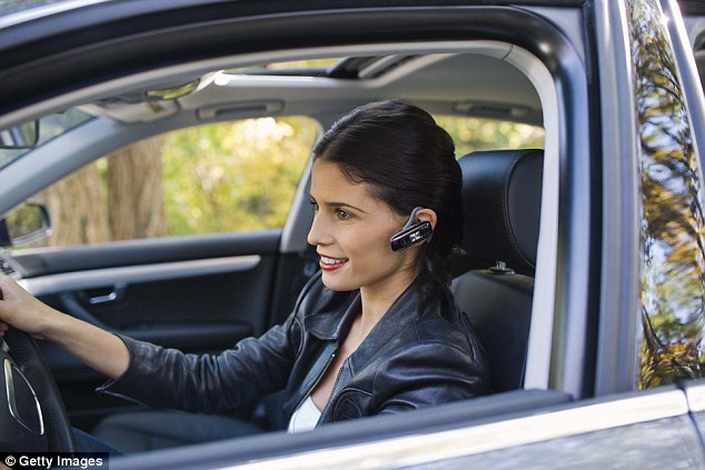 海外研究：开车接打免提电话仍为安全隐患