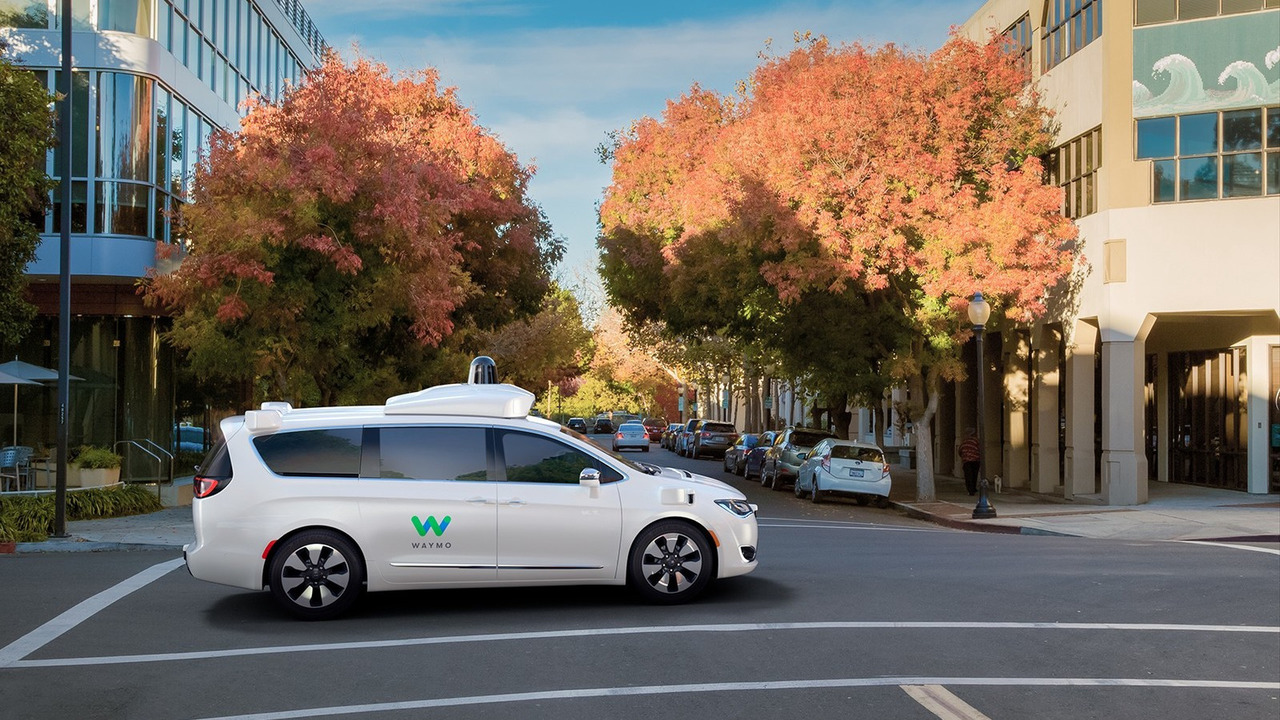谷歌Waymo无人驾驶车发布 基于克莱斯勒Pacifica