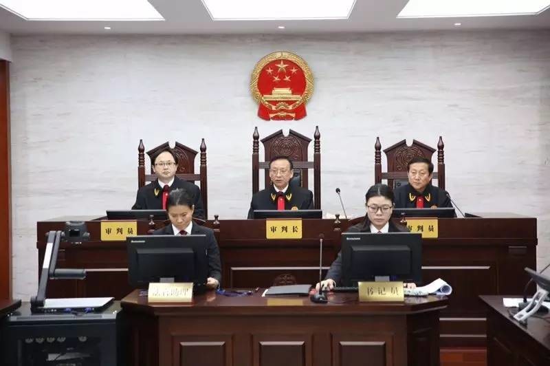 最高法三巡开庭审理第一案 江必新担任审判长