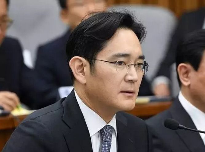 朴槿惠弹劾案审判过半 法官无端遭受谣言攻击