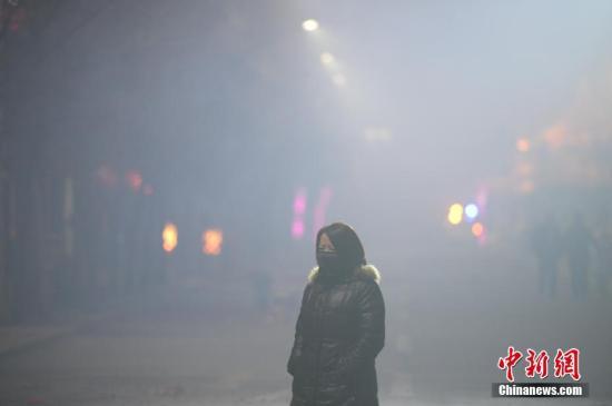 环保部通报除夕至初一烟花爆竹污染最重十城: