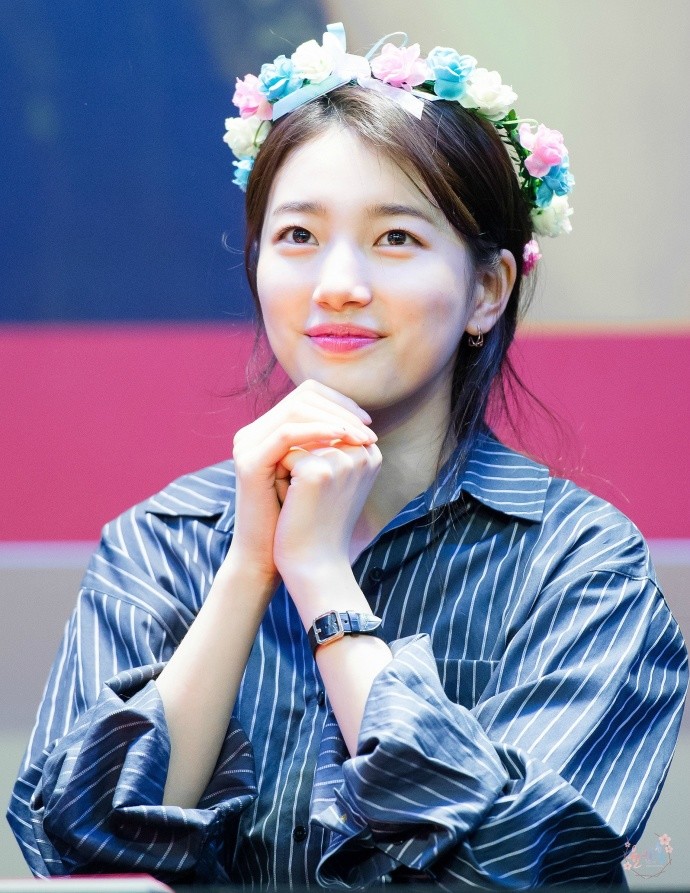 秀智婚纱画报仙气十足,纯洁的春日女神